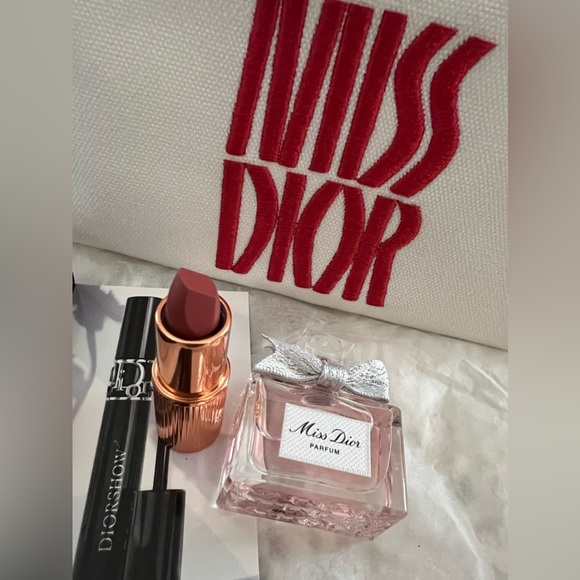New Miss Dior Pouch & Miss Dior Parfum Deluxe Mini, 5ml. + mini freebies - Picture 5 of 11